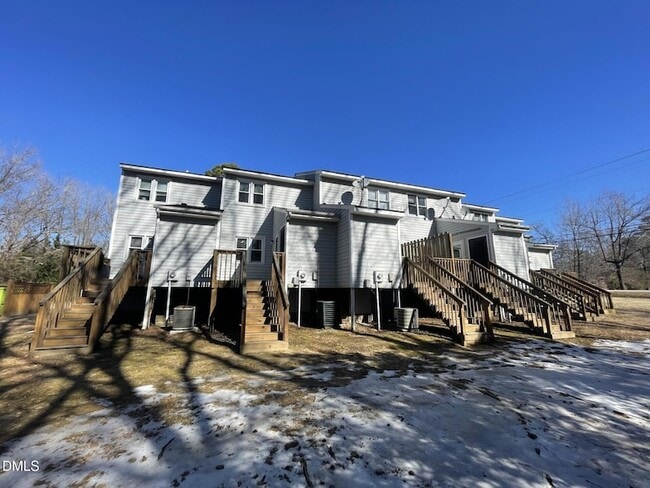 Building Photo - 210 S Hollybrook Rd