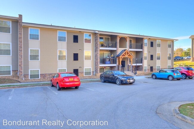 Building Photo - 601 Calhoun St