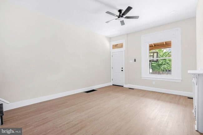 Foto del edificio - 4288 Viola St