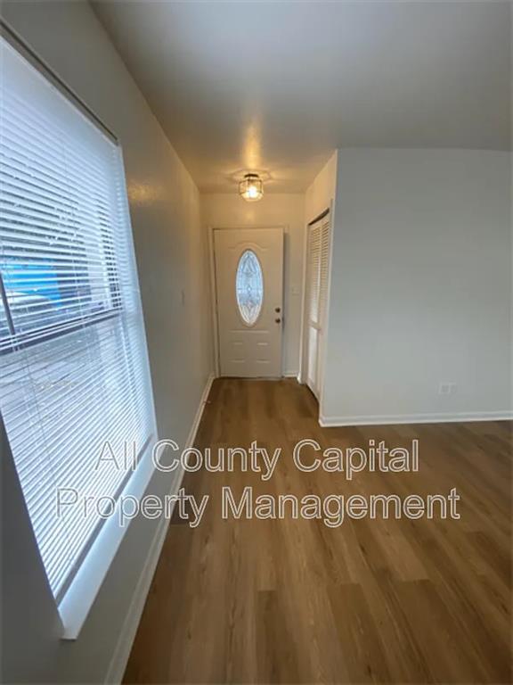 Foto del edificio - 829 Ken St