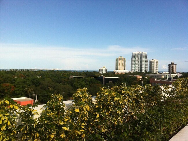 Foto del edificio - 2740 SW 28th Terrace