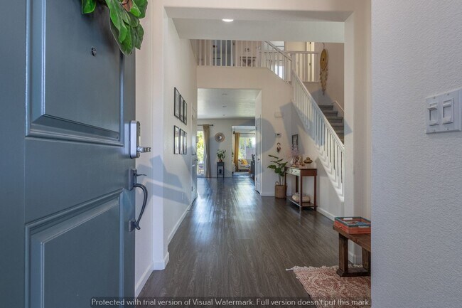 Building Photo - Gorgeous 5 Bedroom Home in RIver Islands
