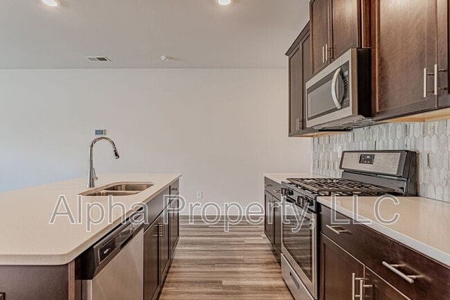 Building Photo - 164 Bromes Wy