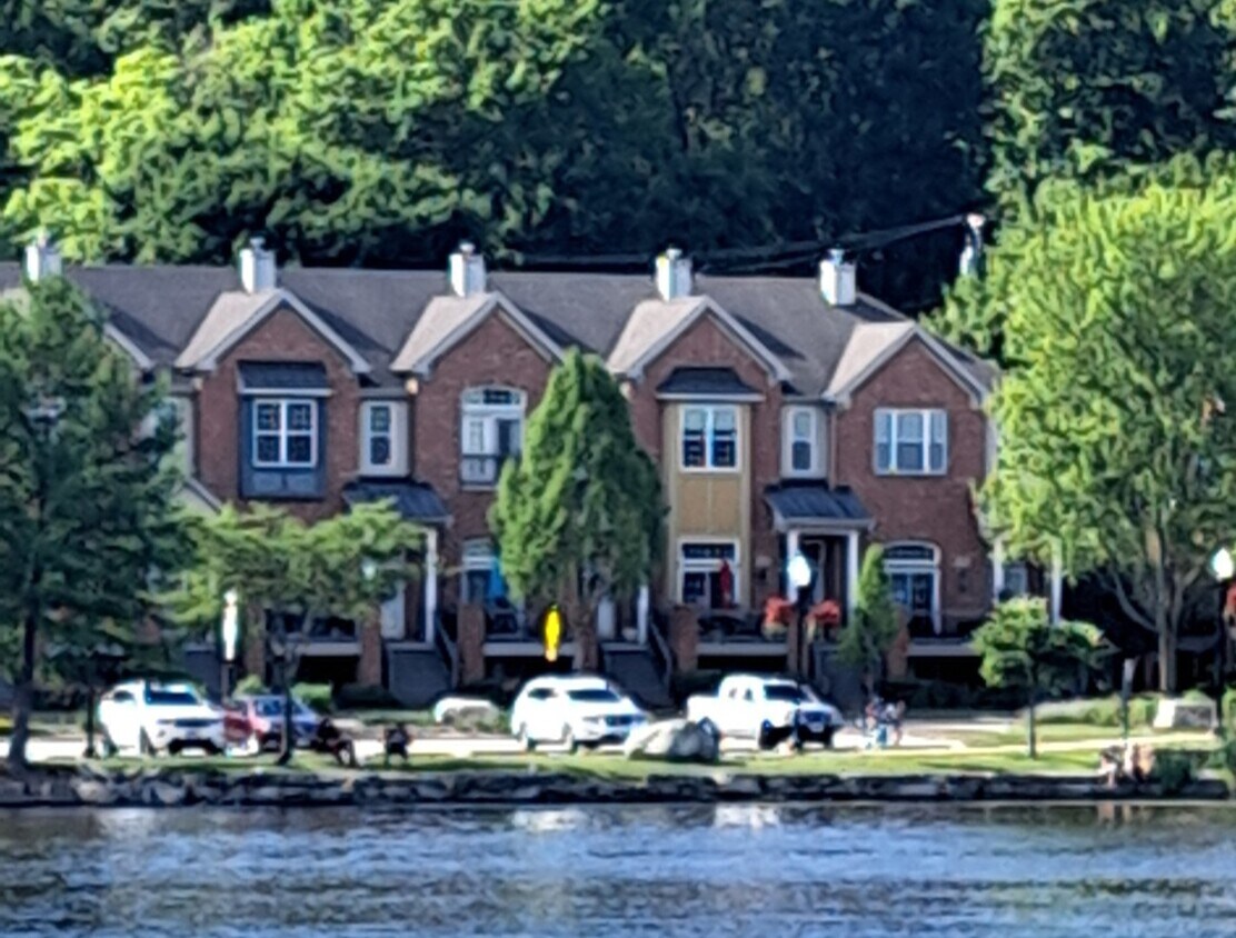 Foto principal - 312 N Harrison St