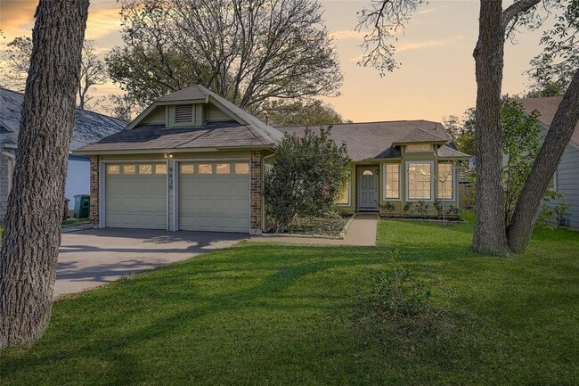 Foto del edificio - 9839 Briar Ridge Dr