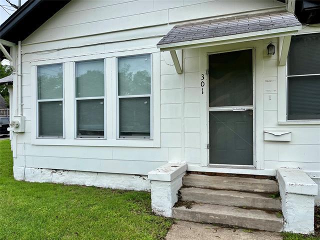 Building Photo - 301 Amarillo St