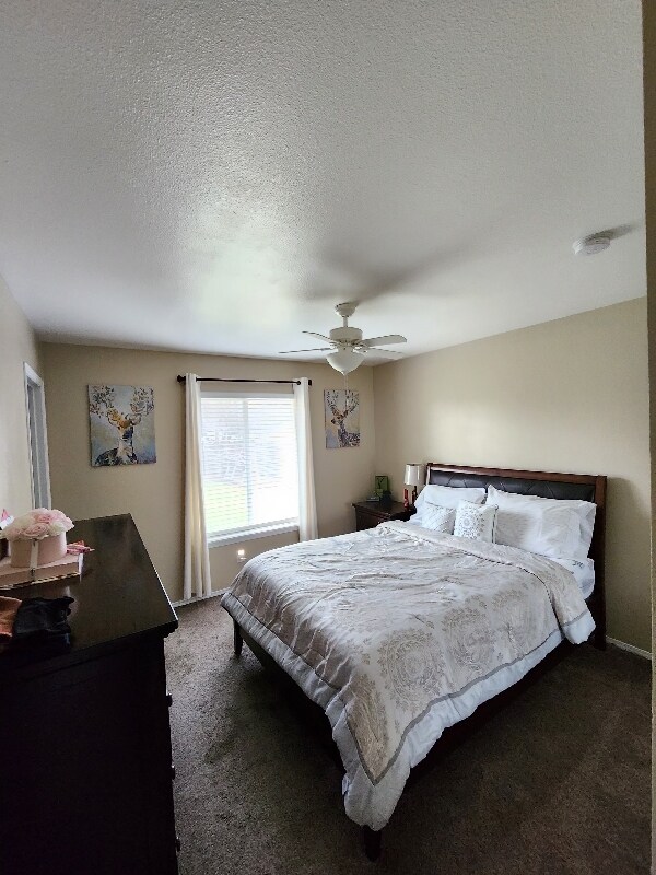 Foto del edificio - 875 Aspen Pl