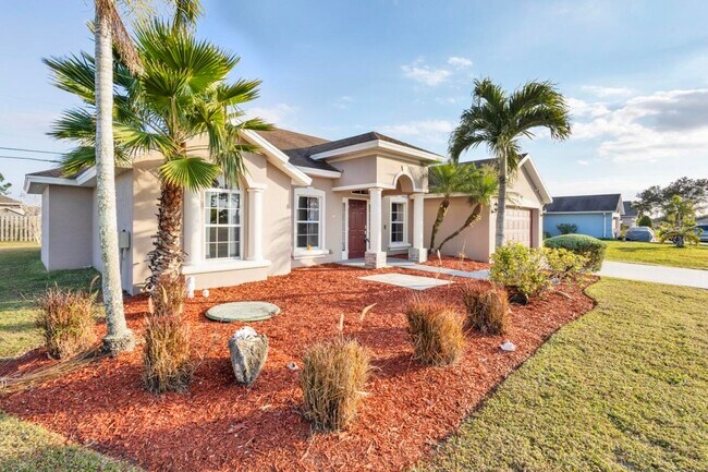 Building Photo - 1891 SW Lewis St