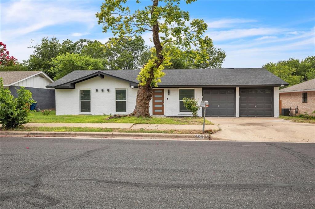 Primary Photo - 1411 Manford Hill Dr