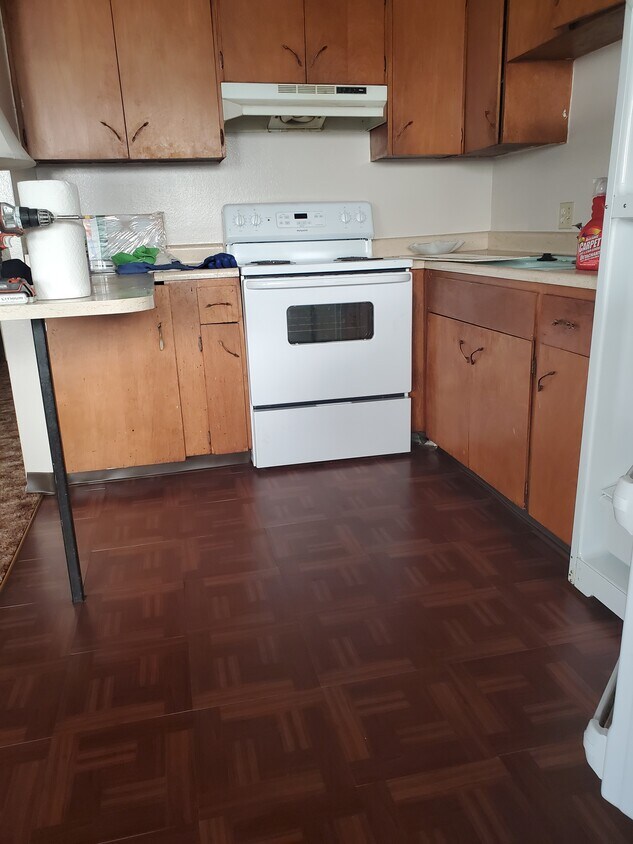 Primary Photo - 777 W 5th St