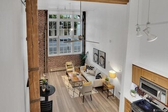 Building Photo - 461 2nd St