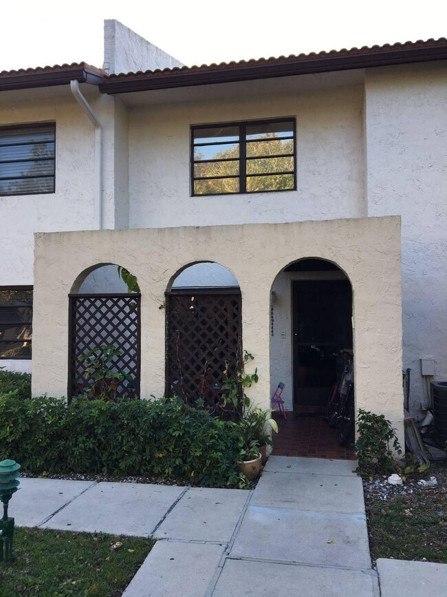Building Photo - 21643 Cypress Rd