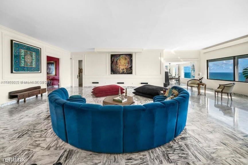 Primary Photo - 4 br, 3.5 bath Condo - 5255 Collins Ave # ...