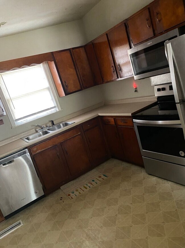 Foto del edificio - 1622 Sharkey St