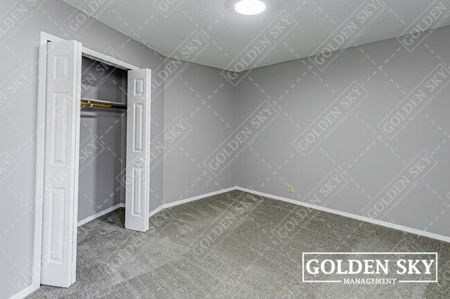 Building Photo - 2601-2607 W Keller Rd