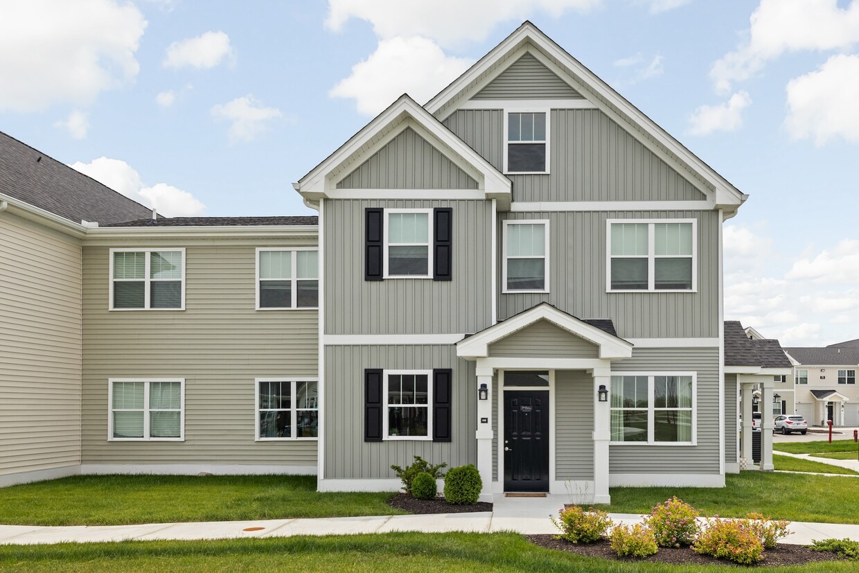 Off Grid Apartments With Private Entrances Reference: Hickory Cottages 901 Kelly Green Ln Lebanon In 46052