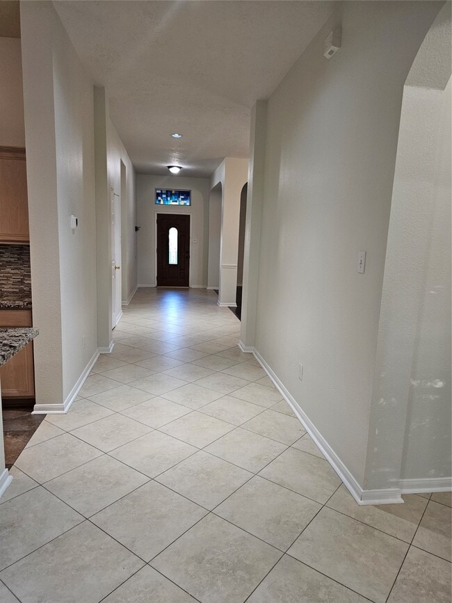 Building Photo - 201 Cedar Branch Dr