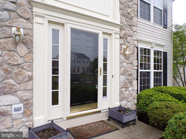 Building Photo - 312 Foxtail Ln