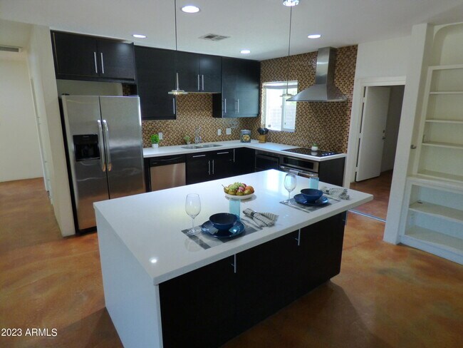 Foto del edificio - 5548 N 12th Ave