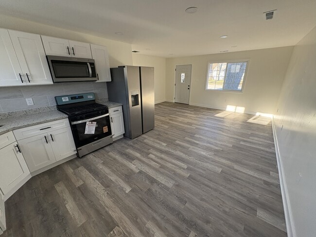 Foto del edificio - 1849 Central Dr