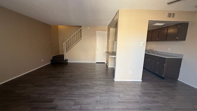 Foto del edificio - Villas West Two Bedroom Townhome
