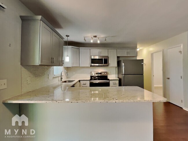 Foto del edificio - 5613 Deerborn Dr
