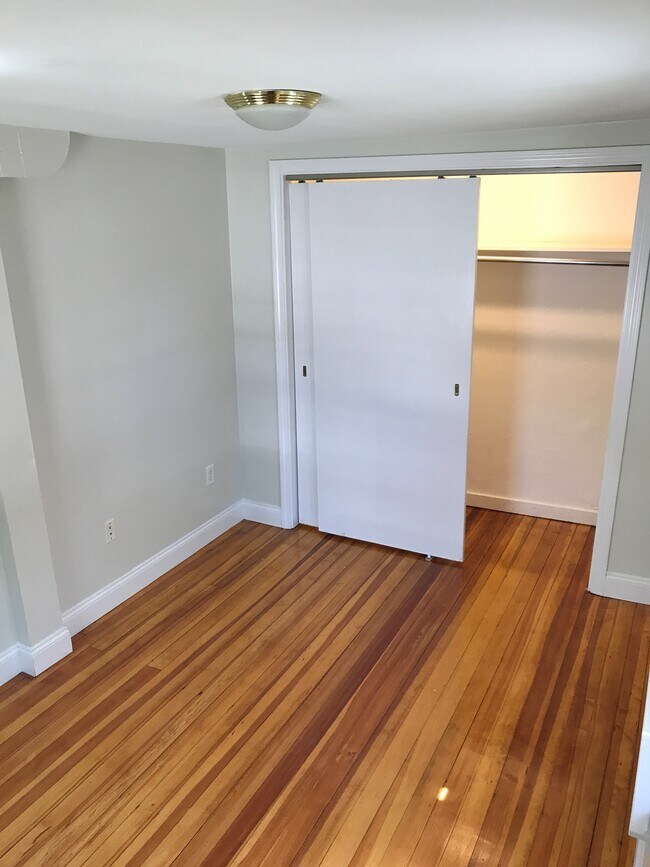 14 Hillside Rd Unit 1, Hull, MA 02045 Apartments in Hull, MA