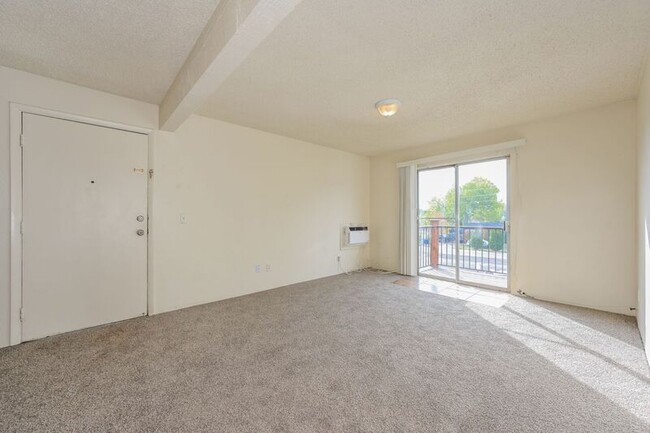 Building Photo - 16359 W 10th Ave