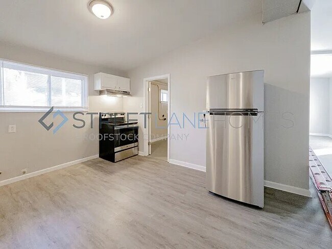 Foto del edificio - 8314 Sagewood Ln