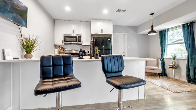 Foto del edificio - 1322 Meadow Knoll Dr