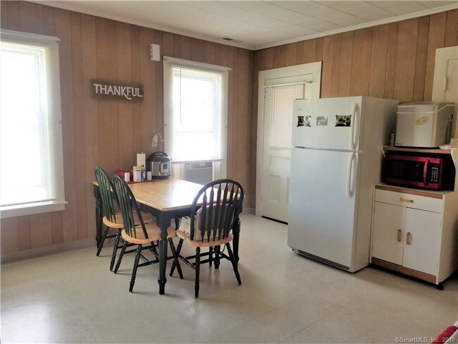 Building Photo - 254 Ward St