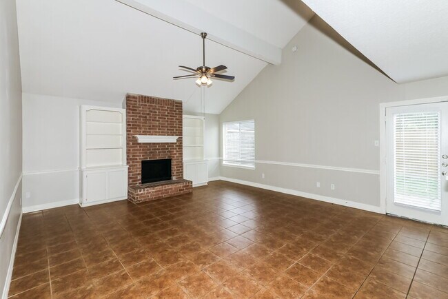 Foto del edificio - 16415 Hidden Gate Ct