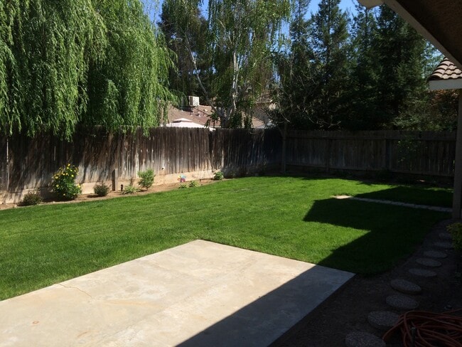 Building Photo - Great 4 Bedroom NW Fresno Home for Lease