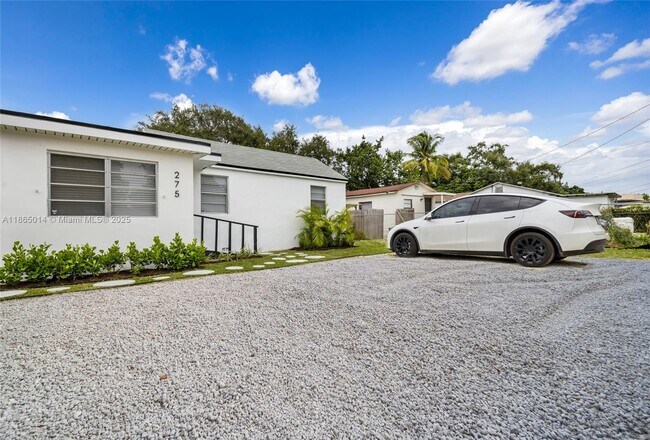 Foto del edificio - 275 NW 97th St