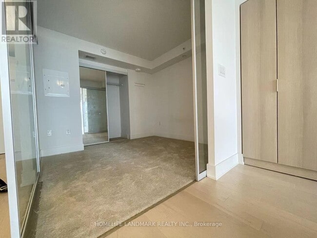 Photo du bâtiment - 955 Bay St.