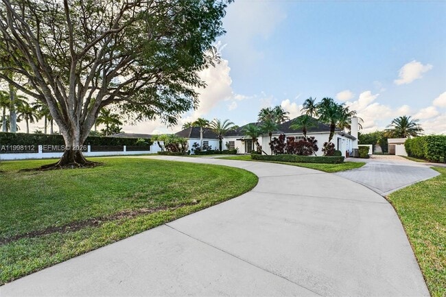Building Photo - 3000 SW 130th Ave