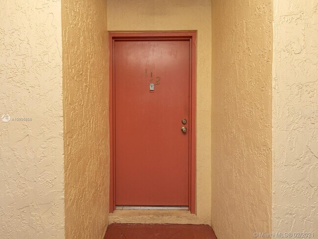 Foto del edificio - 3252 Foxcroft Rd