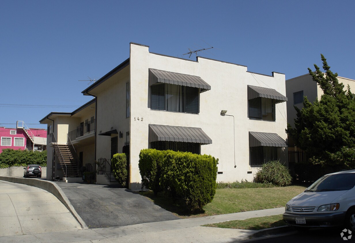 Foto principal - 142 S St Andrews Pl