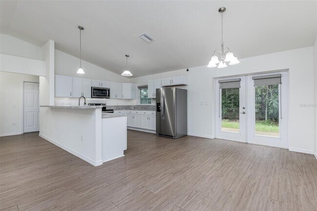 Foto del edificio - 5211 E Clayre Ln