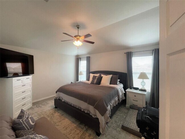Foto del edificio - 2521 Weatherford Heights Dr
