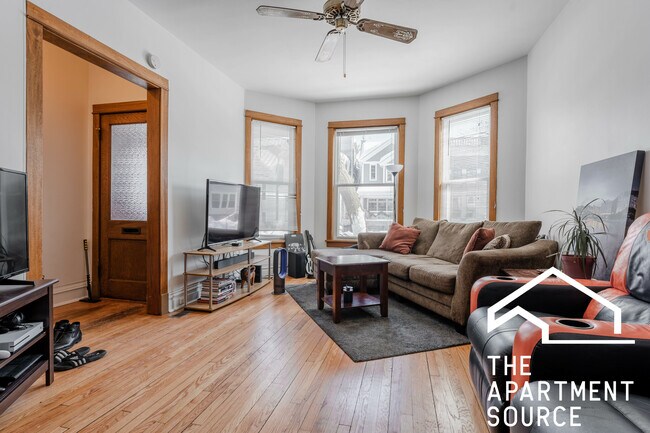 Foto del edificio - 3032 N Clifton Ave
