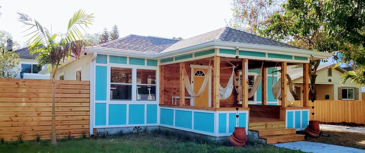 Foto principal - 1345 14th St N