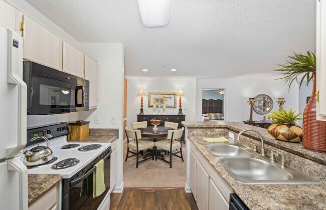 Foto del edificio - Hollis 7601