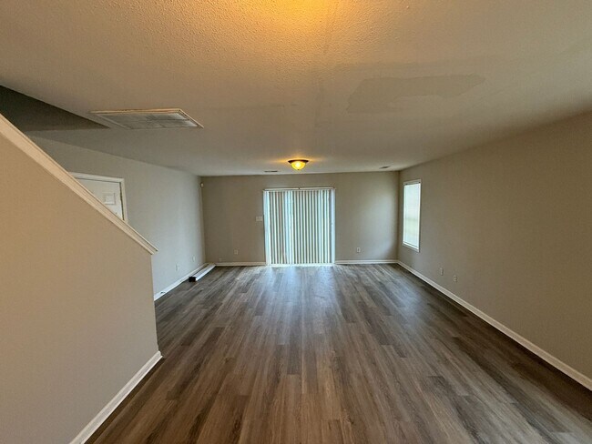 Foto del edificio - Well Maintained home in North Charlotte!