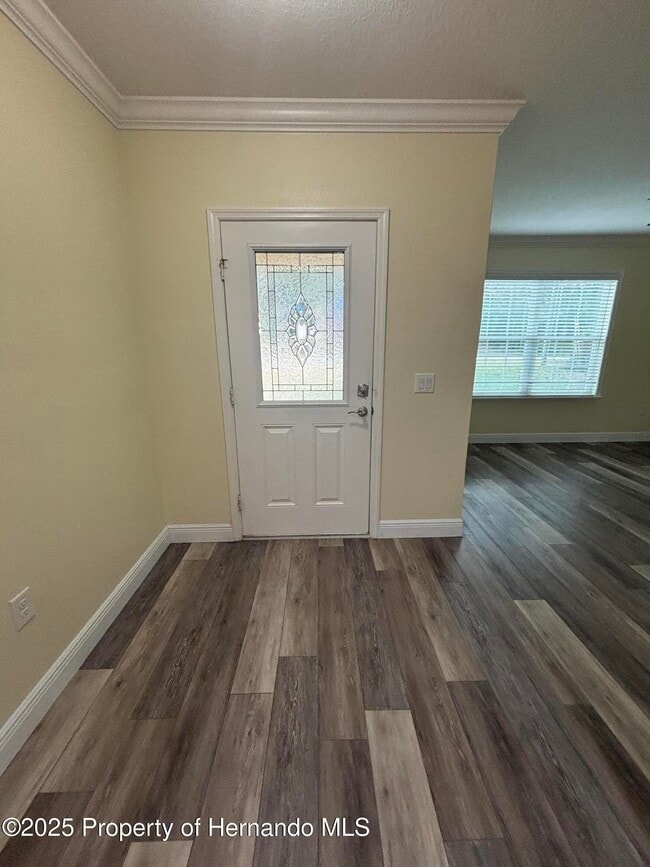 Foto del edificio - 1159 MacFarlane Ave