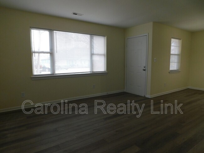 Foto del edificio - 416 E 19th St