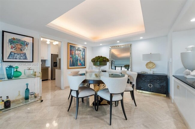 Foto del edificio - 1 Grove Isle Dr