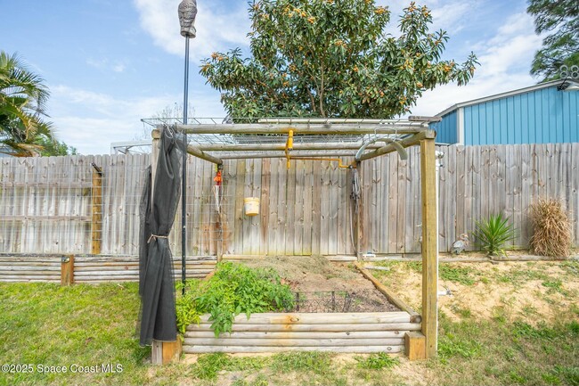 Building Photo - 6485 Orchid Ave