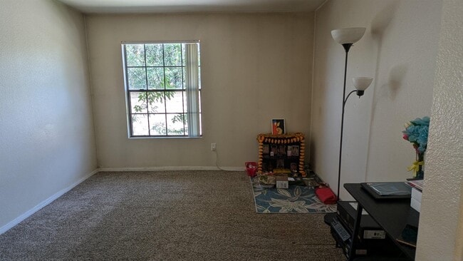 Building Photo - 10623 Dabney Dr