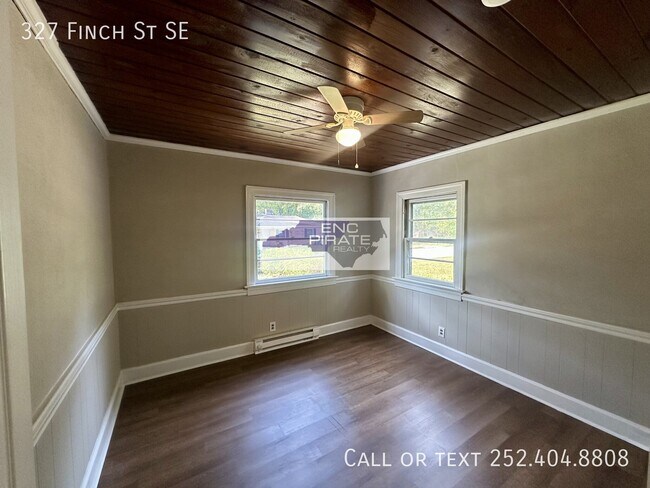 Foto del edificio - 327 Finch St SE